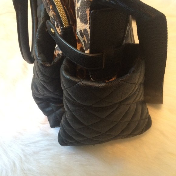 Betsey Johnson Leopard Travel Bag - Picture 2 of 11